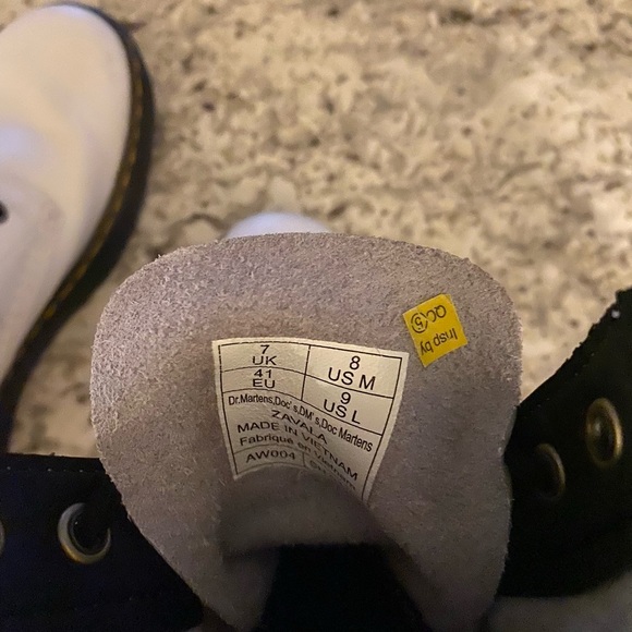 Dr Martens size 9 women - Picture 5 of 5